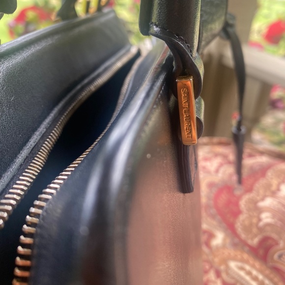 YVES SAINT LAURENT - Picture 4 of 7